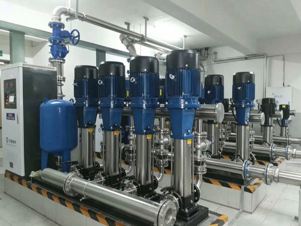 南方增压泵扬程怎么选？80个淋浴喷头供水不足增压方案与计算